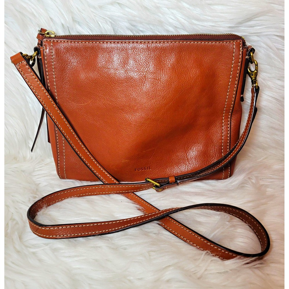 Fossil Brown Zip Crossbody Bag Adjustable Strap Unisex Casual Travel - read
